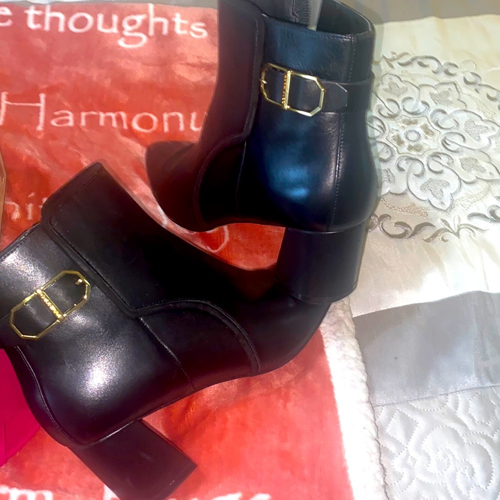 Coke Hana Black Chelsea Boots